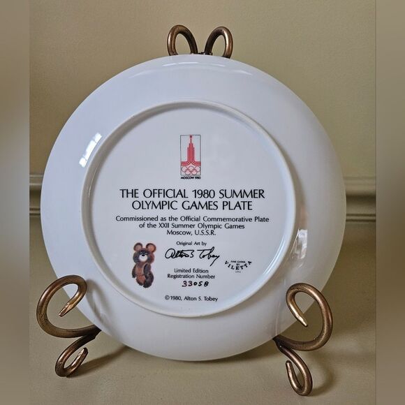 NEW 1980 Official Summer Olympics Moscow Plate | Certificate of Authorization - Picture 2 of 4